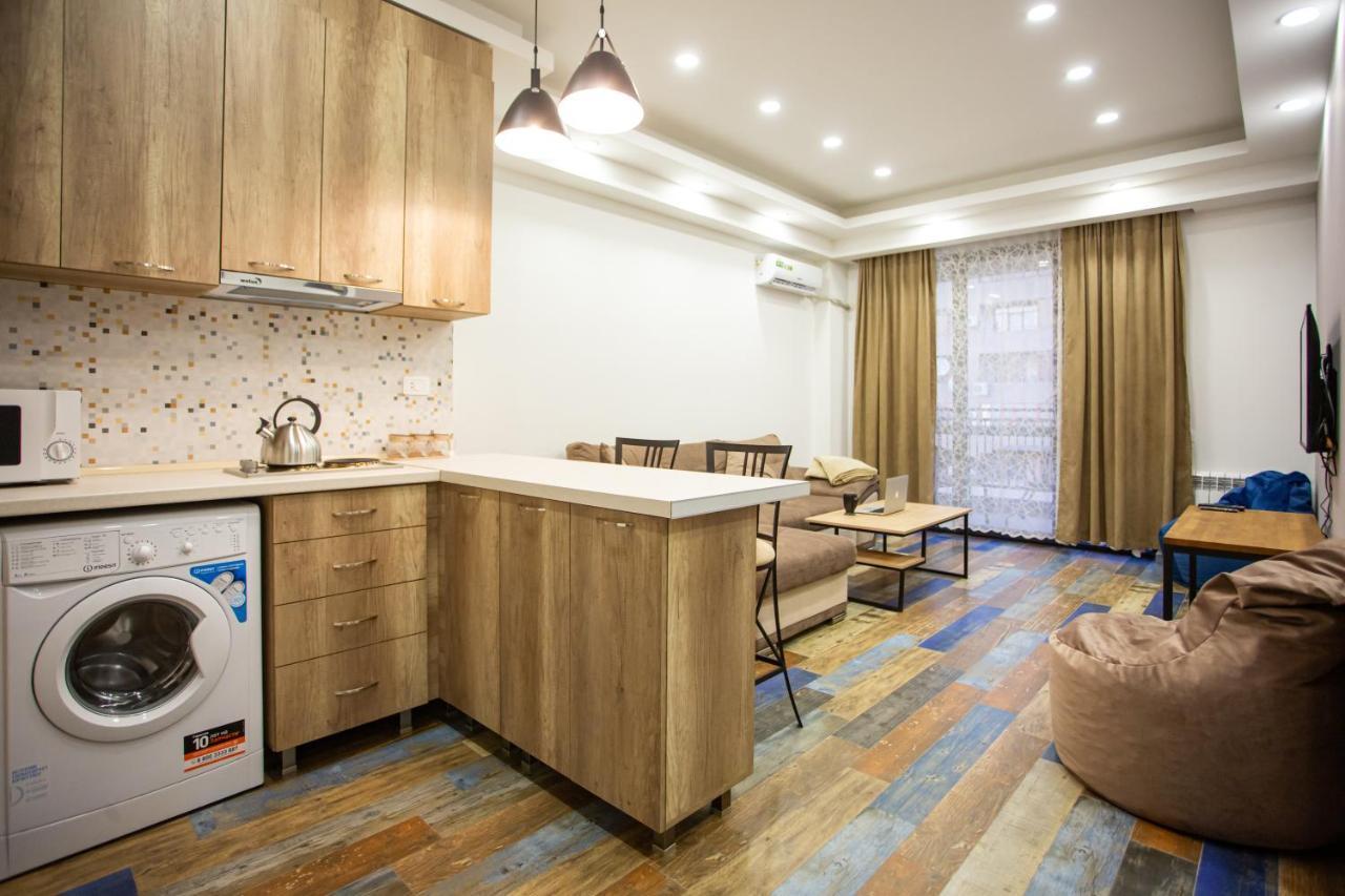 Fantastic Apartments Near Republic Square, Perfect Location, Mystreet Company Yerevan Exterior foto