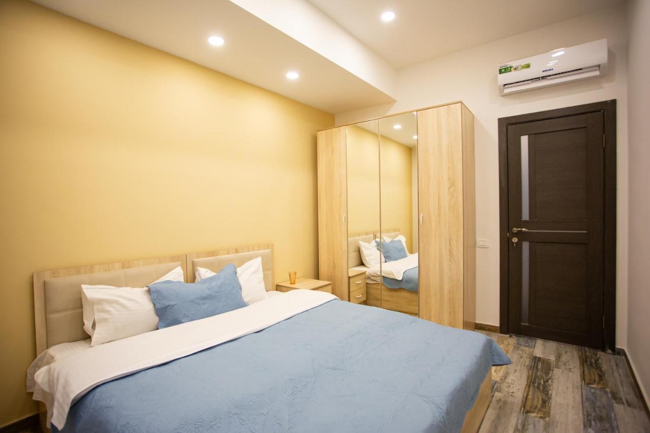 Fantastic Apartments Near Republic Square, Perfect Location, Mystreet Company Yerevan Exterior foto