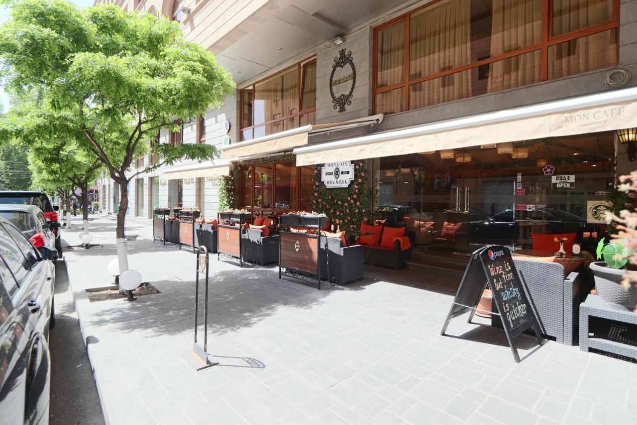 Fantastic Apartments Near Republic Square, Perfect Location, Mystreet Company Yerevan Exterior foto