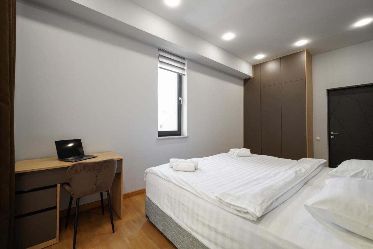 Fantastic Apartments Near Republic Square, Perfect Location, Mystreet Company Yerevan Exterior foto