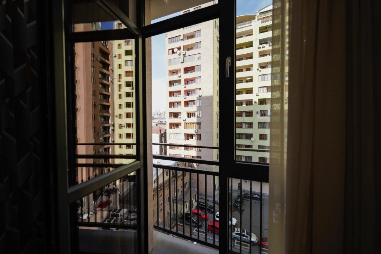 Fantastic Apartments Near Republic Square, Perfect Location, Mystreet Company Yerevan Exterior foto