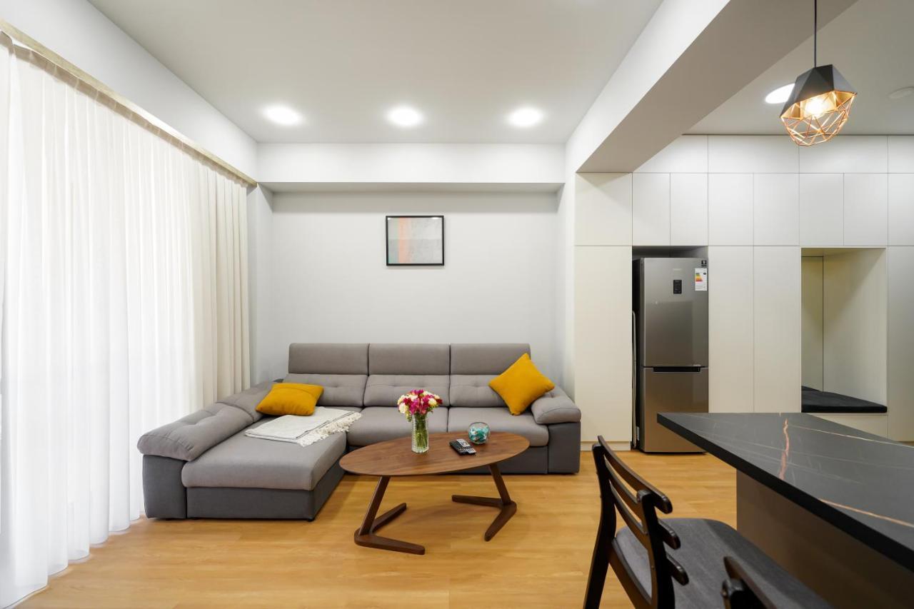 Fantastic Apartments Near Republic Square, Perfect Location, Mystreet Company Yerevan Exterior foto
