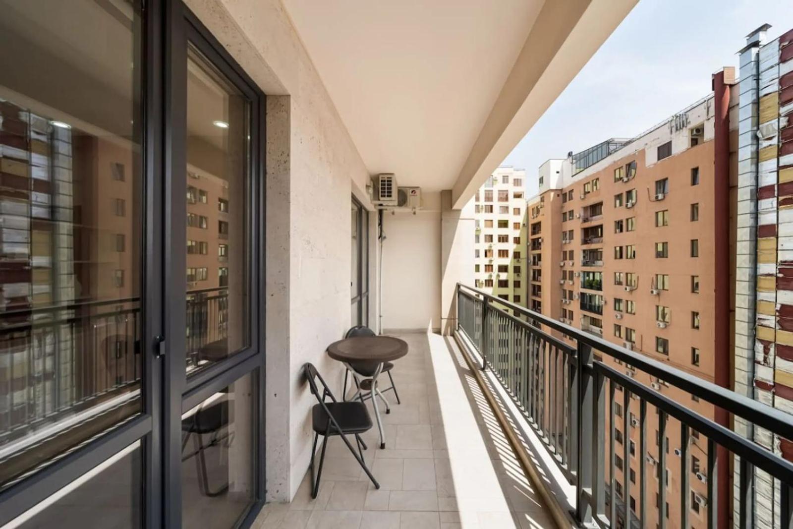 Fantastic Apartments Near Republic Square, Perfect Location, Mystreet Company Yerevan Exterior foto