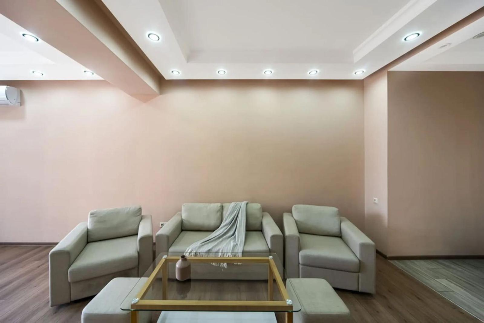 Fantastic Apartments Near Republic Square, Perfect Location, Mystreet Company Yerevan Exterior foto