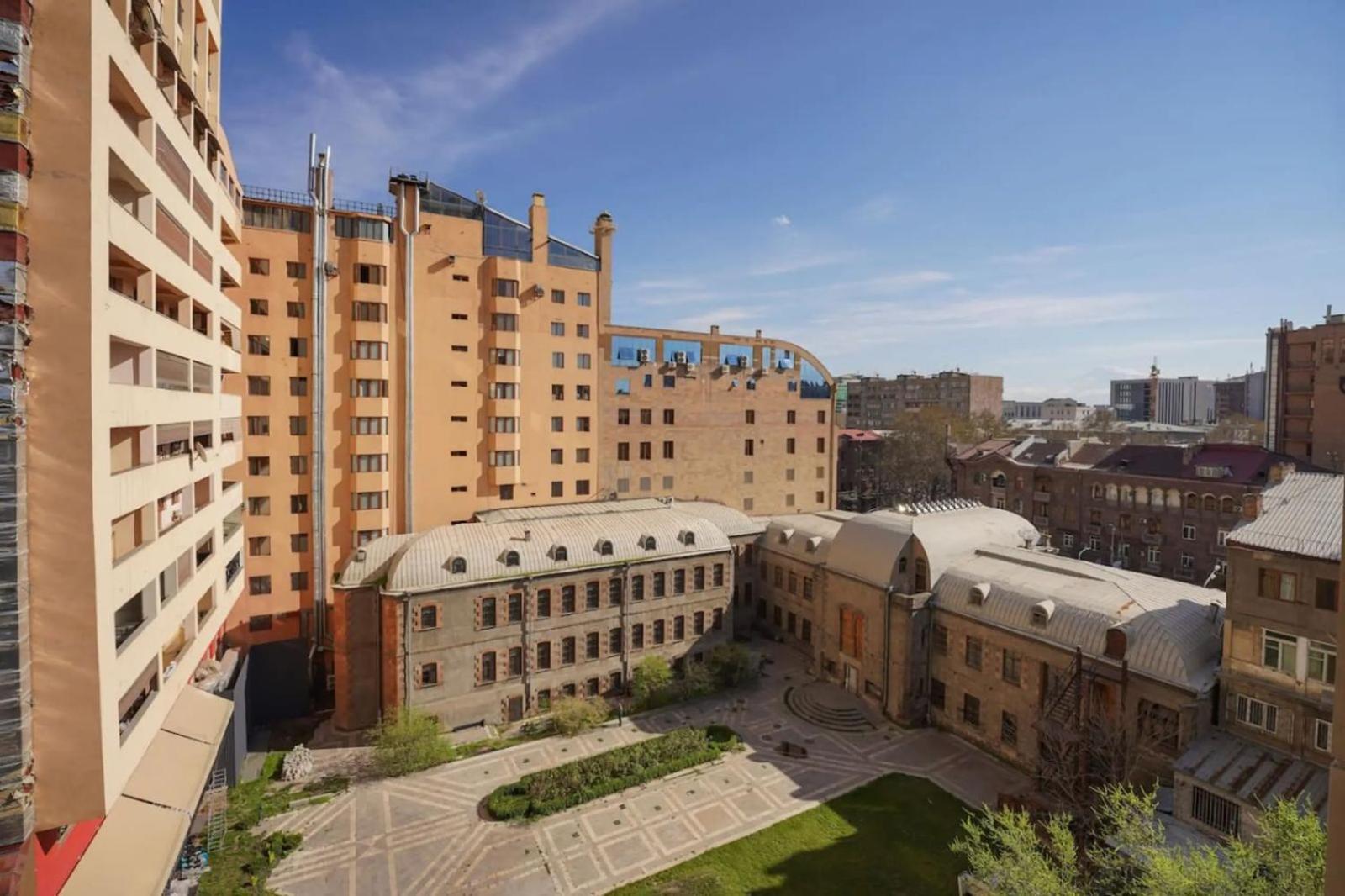 Fantastic Apartments Near Republic Square, Perfect Location, Mystreet Company Yerevan Exterior foto