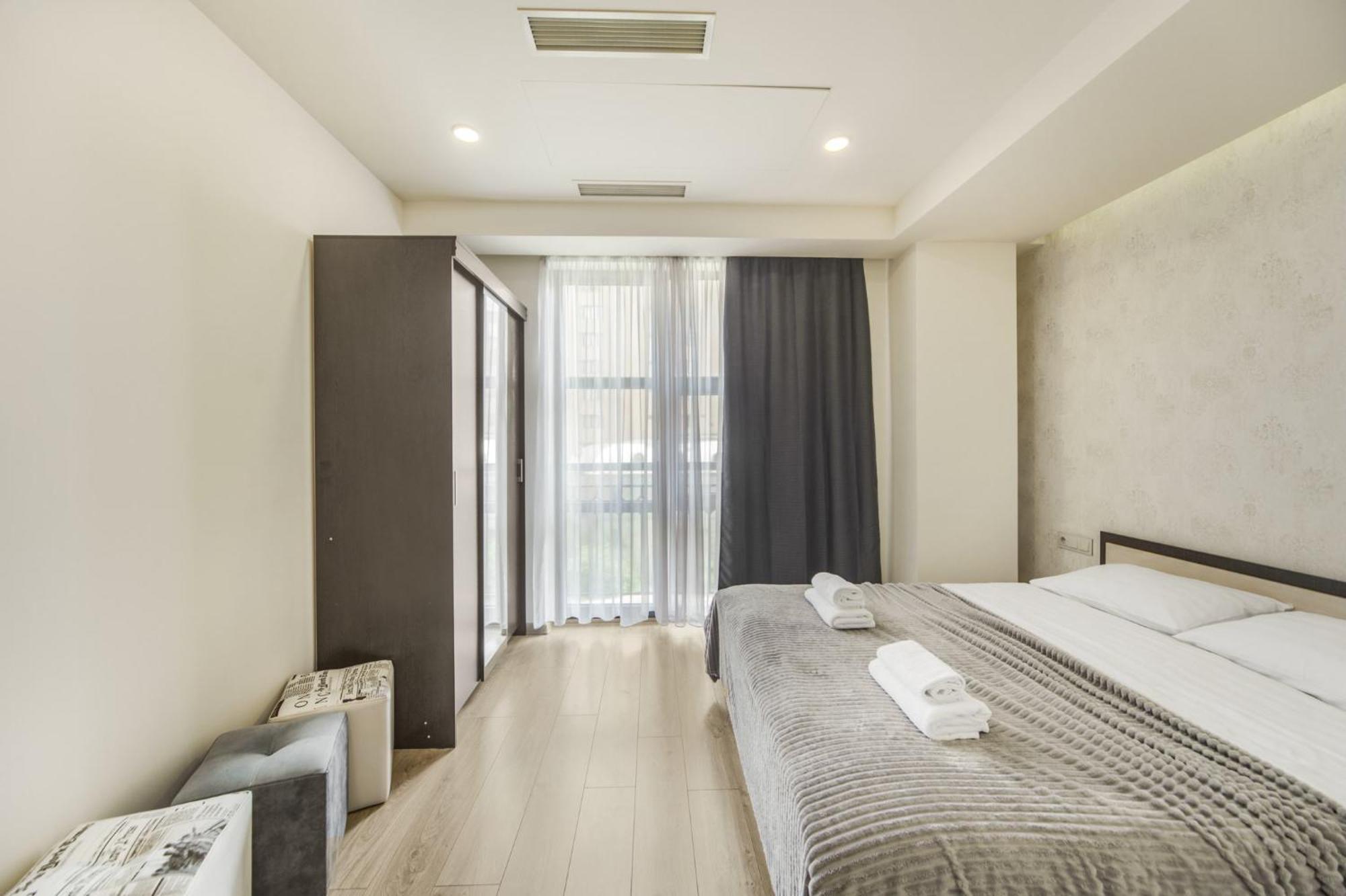 Fantastic Apartments Near Republic Square, Perfect Location, Mystreet Company Yerevan Exterior foto