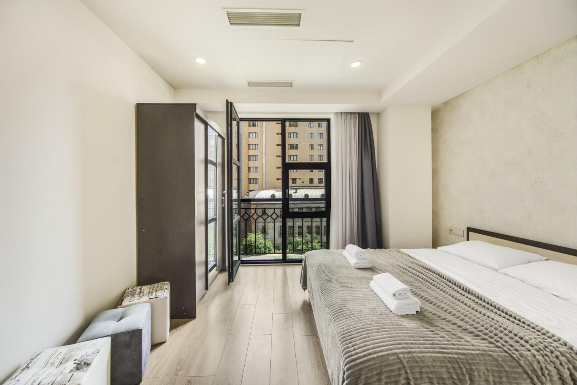 Fantastic Apartments Near Republic Square, Perfect Location, Mystreet Company Yerevan Exterior foto